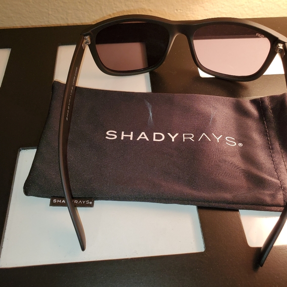 Sunglasses - Picture 4 of 4